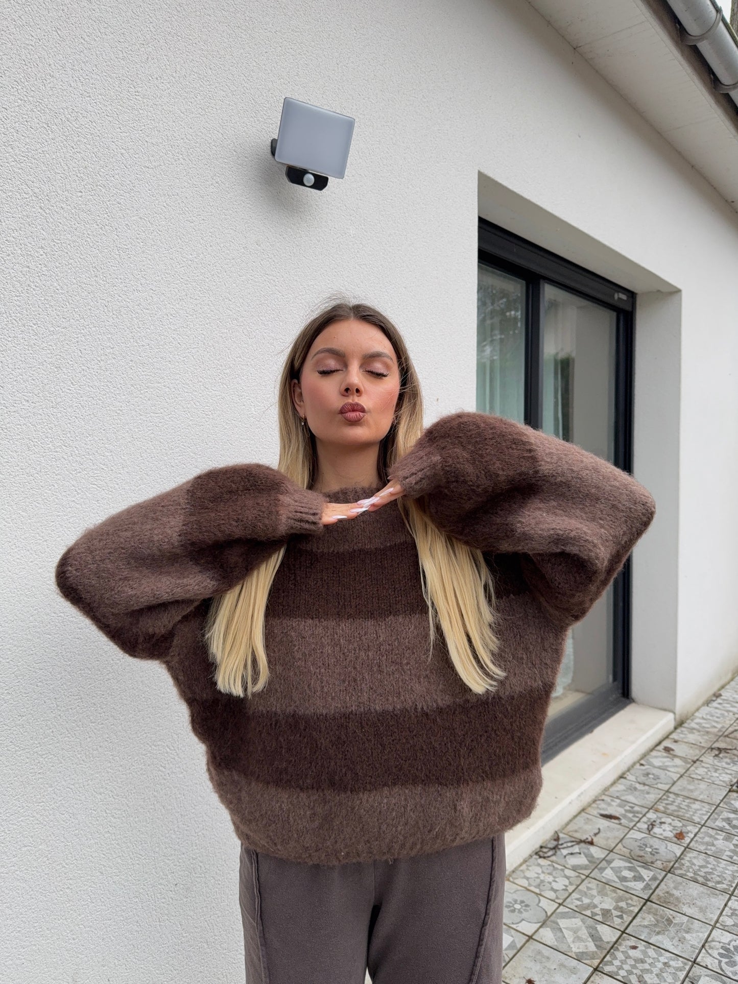 Pull oversize marron